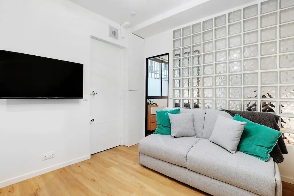 Charming For 4 People - Le Marais Apartmán