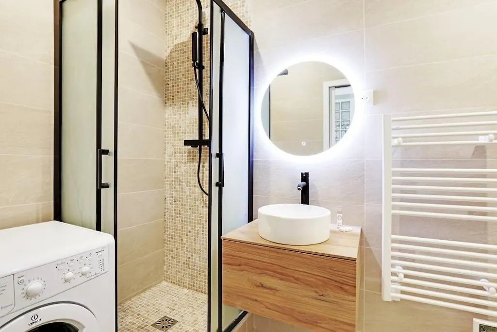 Charming For 4 People - Le Marais Apartmán *