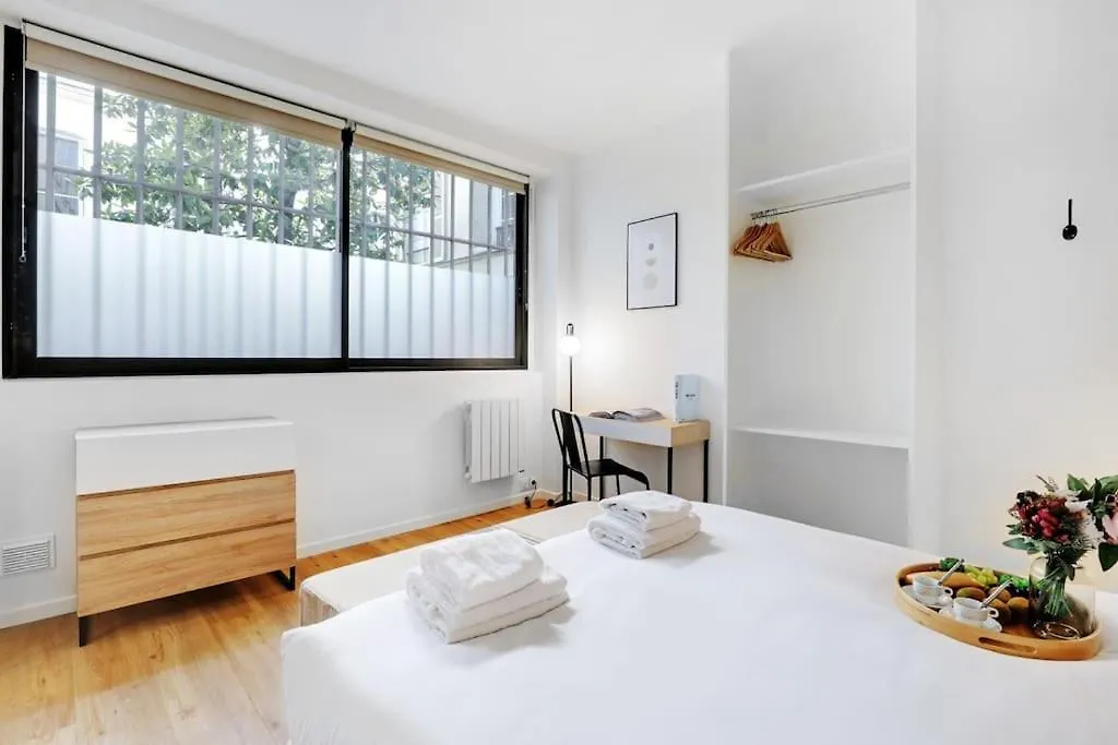 Charming For 4 People - Le Marais Apartmán